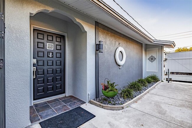 Building Photo - 4506 Floramar Terrace Rental