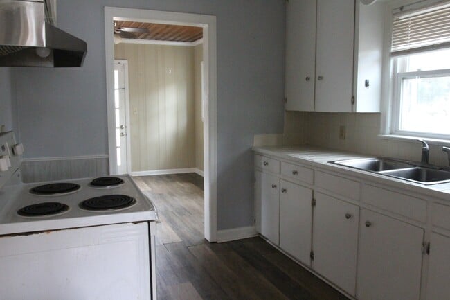 Photo - 1114 10th Ave