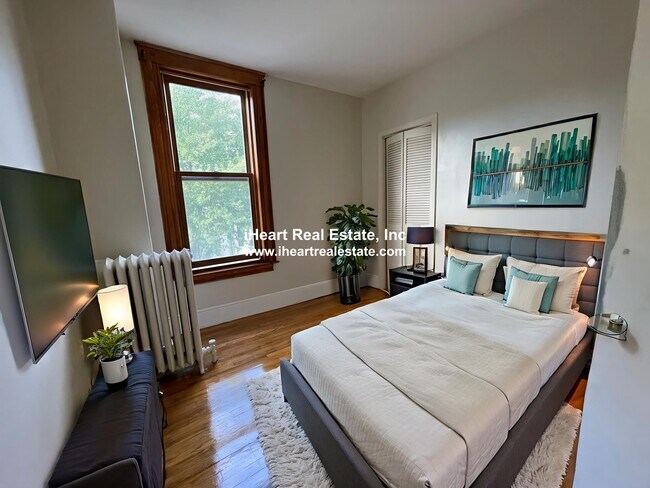 Photo - 338 K St Unit 1