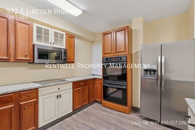 Photo - 572 Lincoln Hwy E