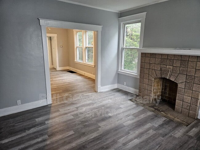 Photo - 5402 Rolston Ave