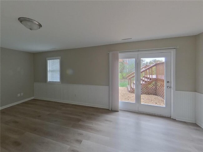 Photo - 2990 Payne Ave