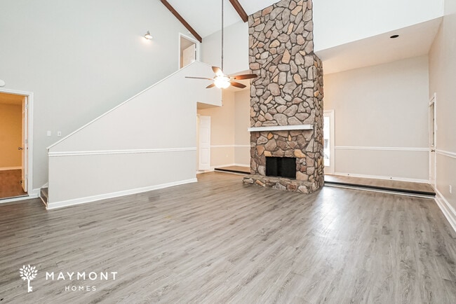 Photo - 316 Helmsley Dr