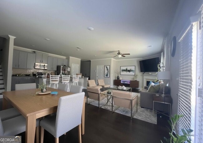 Photo - 2220 Manor Pointe Dr