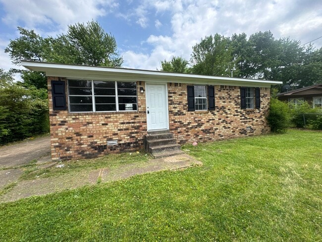 Building Photo - 134 Young St