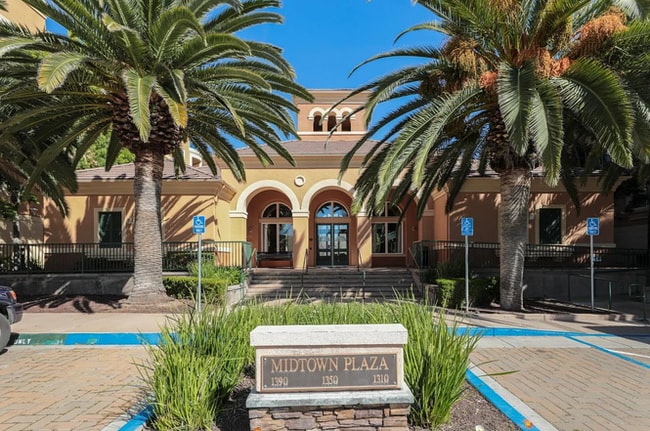 Building Photo - 1390 Saddle Rack St Unit 314