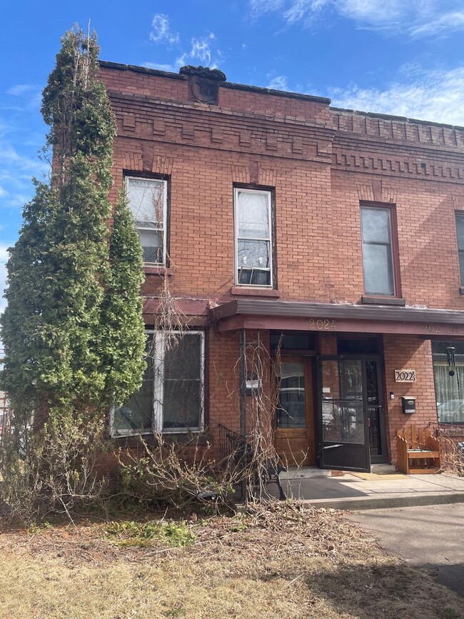Available June 1st - 4 bedroom, 2 bathroom... - Available June 1st - 4 bedroom, 2 bathroom... House