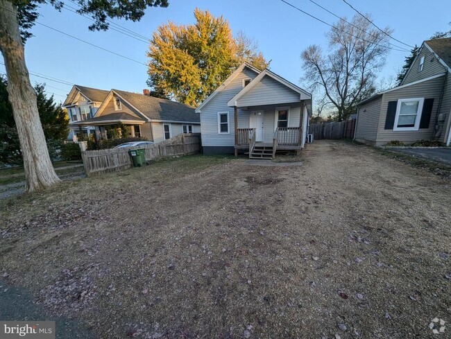 Building Photo - 203 Mansfield St Rental