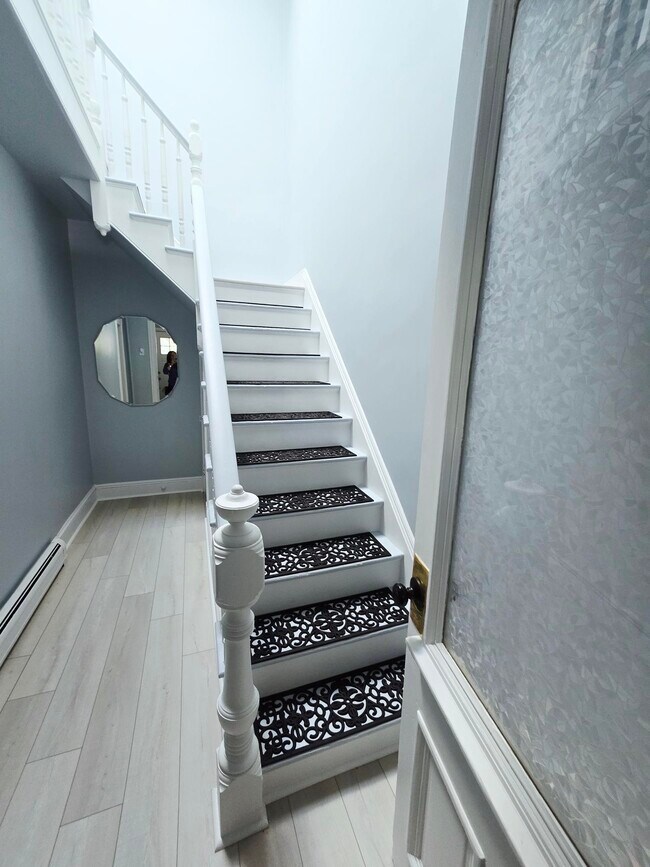 Photo - 50 Montrose Ave Condo Unit 2