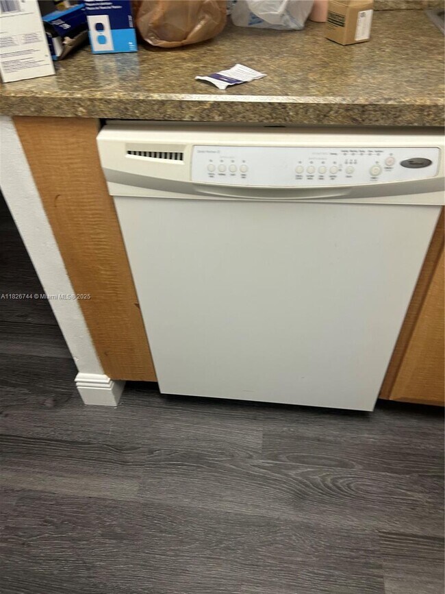 Photo - 213 Lake Pointe Dr Unit 202