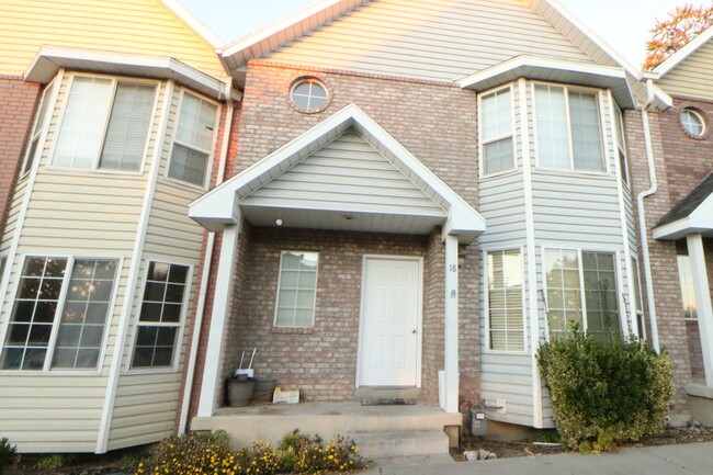 Cat Friendly 3 bedroom Townhome in Provo - Cat Friendly 3 bedroom Townhome in Provo