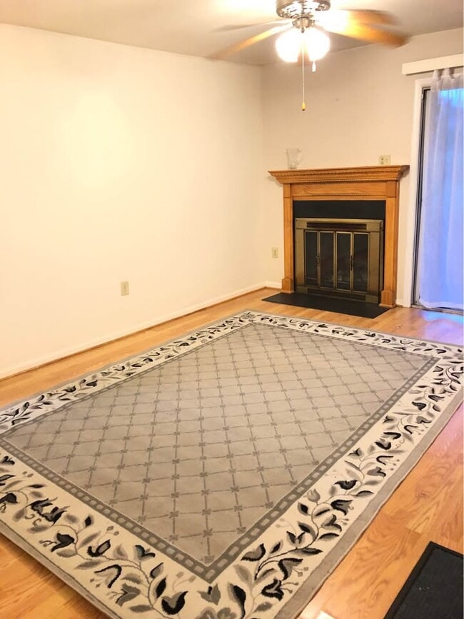 Photo - 8611 Beekman Pl Unit B