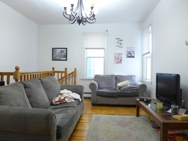 Photo - 822 Parker St Unit 1