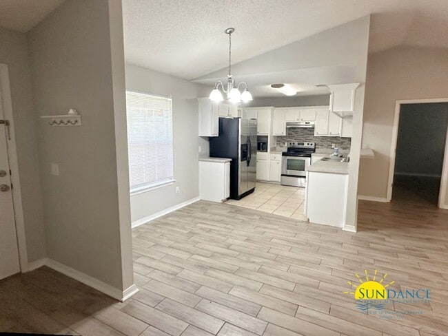 Photo - Open layout 3 Bedroom home in Navarre!