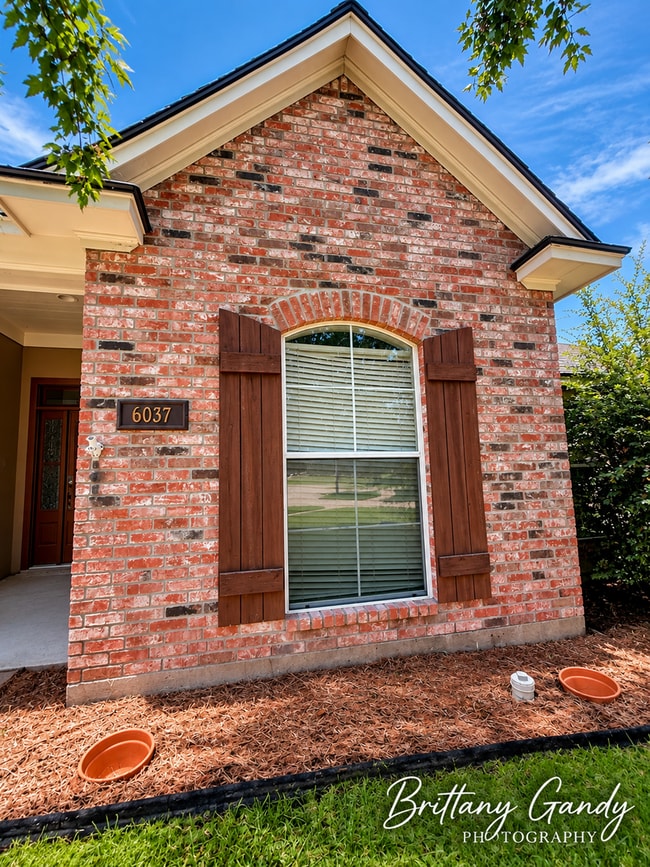 Photo - 6037 Braeburn Ct