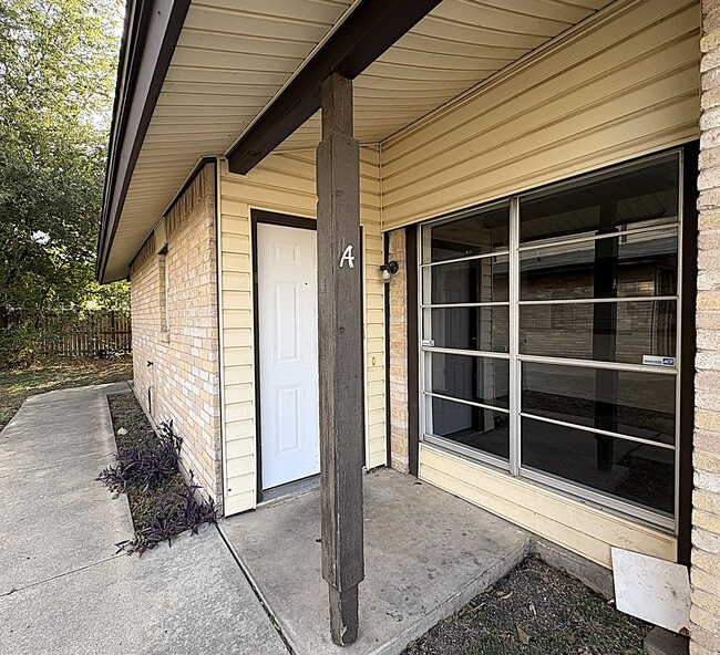 Photo - 1202 Covey Ln
