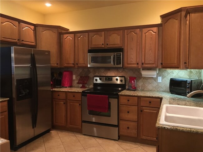 Photo - 574 Westford St