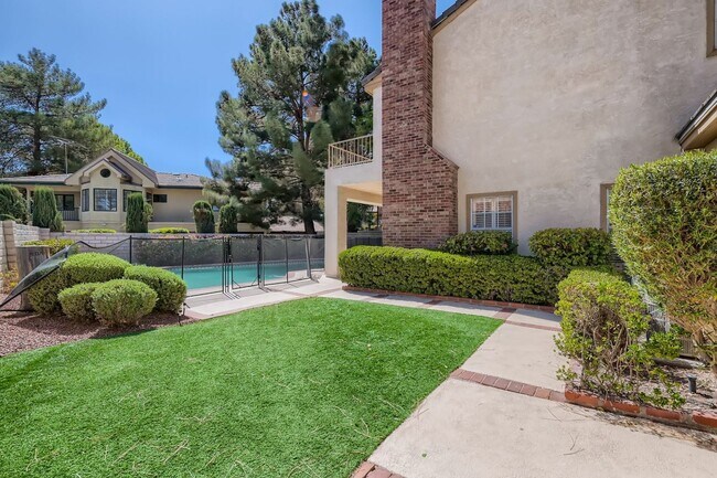 Photo - 38 Hummingbird Ln