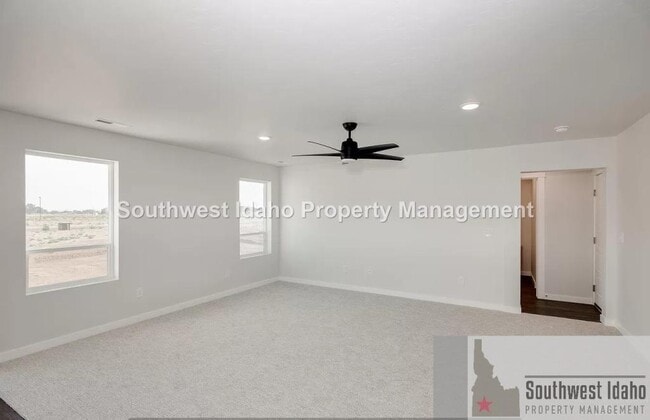 Photo - 8140 E Sunray Dr