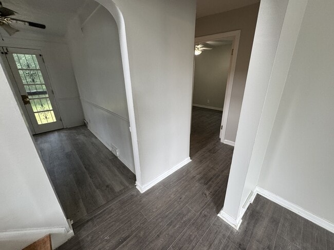 Photo - 18801 Invermere Ave