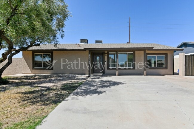 Building Photo - 2002 N 47th Ave