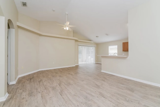 Photo - 236 Manoel Ln