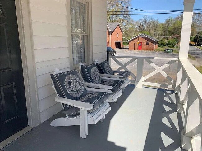 Photo - Room in Duplex on Jackson St