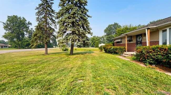 Photo - 38803 Ecorse Rd