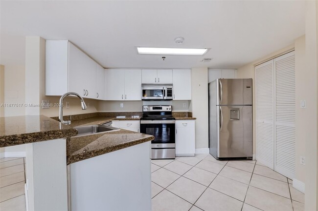 Photo - 2351 Douglas Rd Unit 612