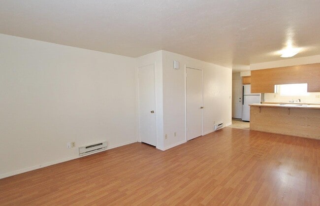 Photo - 737 N 28th St