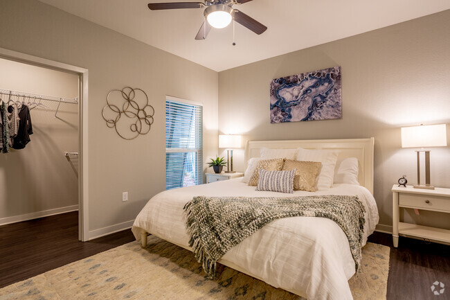 2BR,2BA The Delta