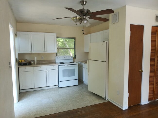 Photo - 607 S Summerlin Ave