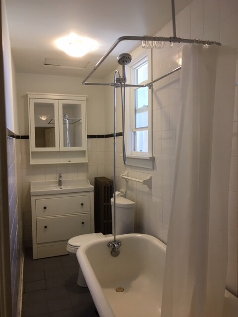 Photo - 12 Barton St W