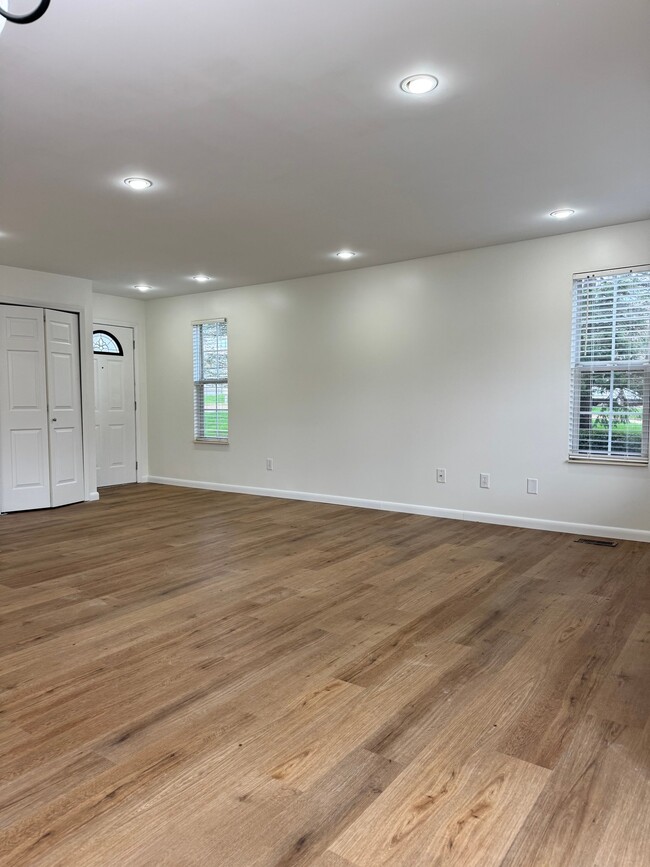 Photo - 249 Brookwood Dr Unit 2