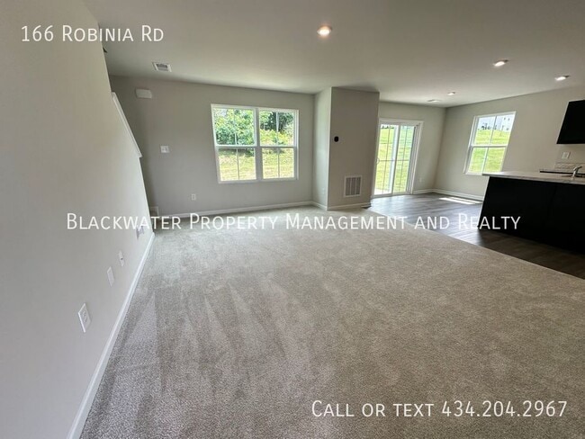 Photo - 166 Robinia Rd