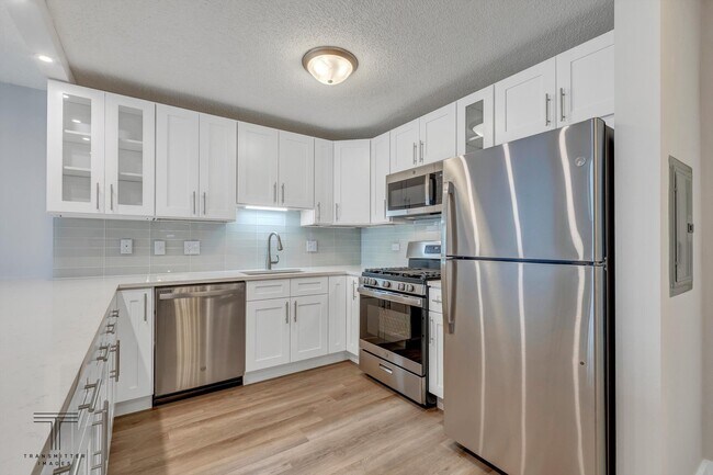 545 N Dearborn St Unit 2503
