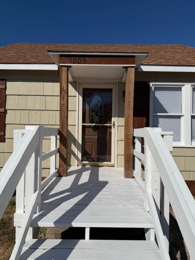 Photo - 1005 N 3rd St