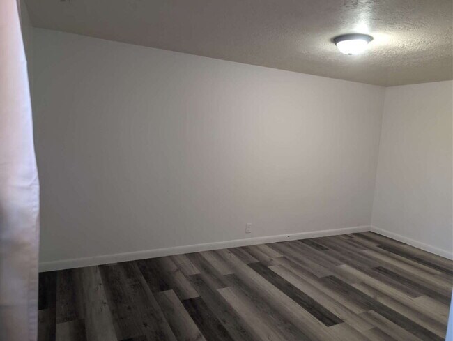 Rent 3 Bedroom Basement Apartment | All Utilities & Internet Included | Near Snow College