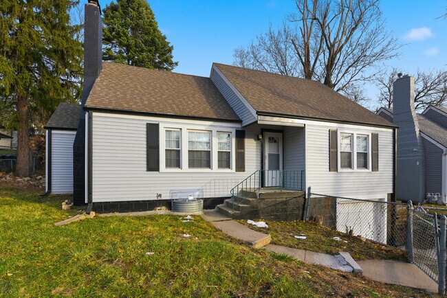 Photo - 4677 N 60th St