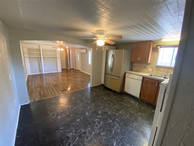 Photo - 109 Birchwood Dr