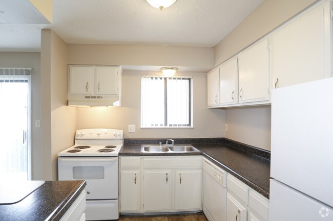 Photo - Knollwood Apartments