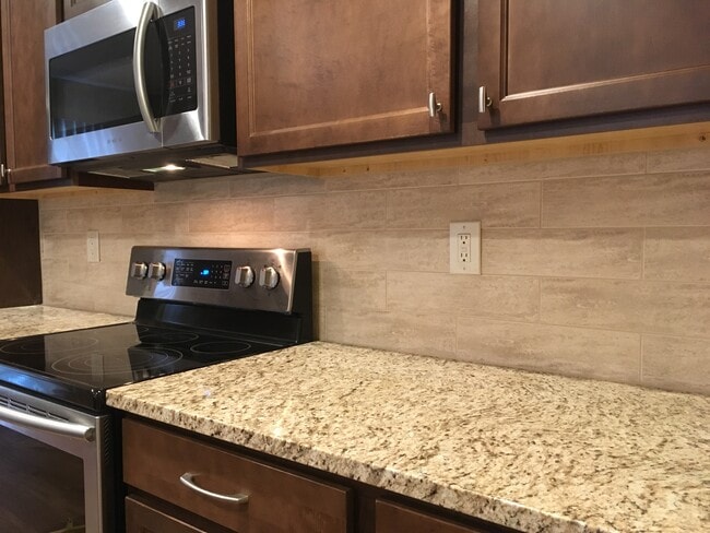 Photo - 16555 Dane Ct E