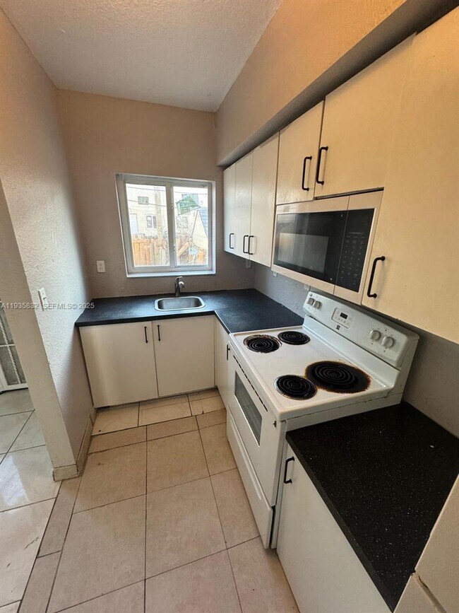 Photo - 8407 NW 5th Ave Unit 8407