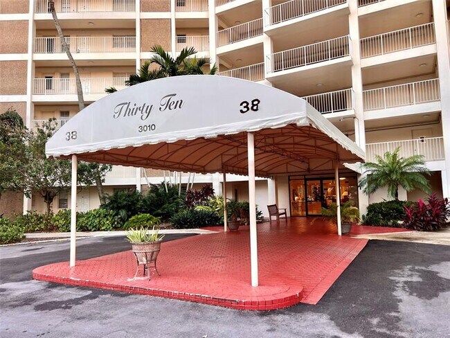 Photo - 3010 N Course Dr Unidad 511