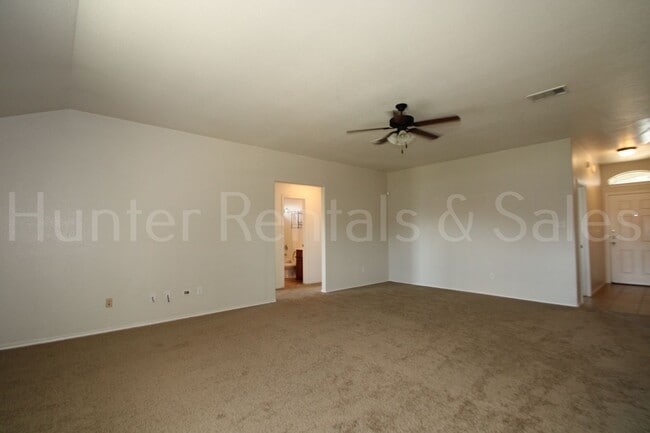 Photo - Spacious 4 bedroom in Goodnight Ranch