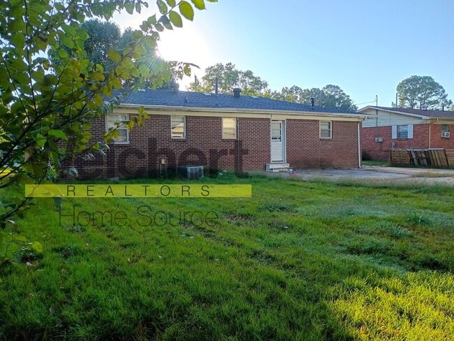 Photo - 3-Bed Home with Great Garage/Shop & Conven...