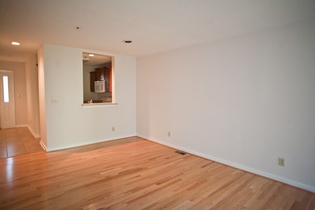 Photo - Renovated Mill Creek Townhome!
