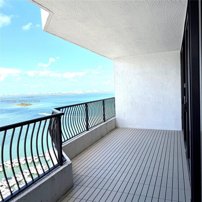 Photo - 555 NE 15th St Unit 29F