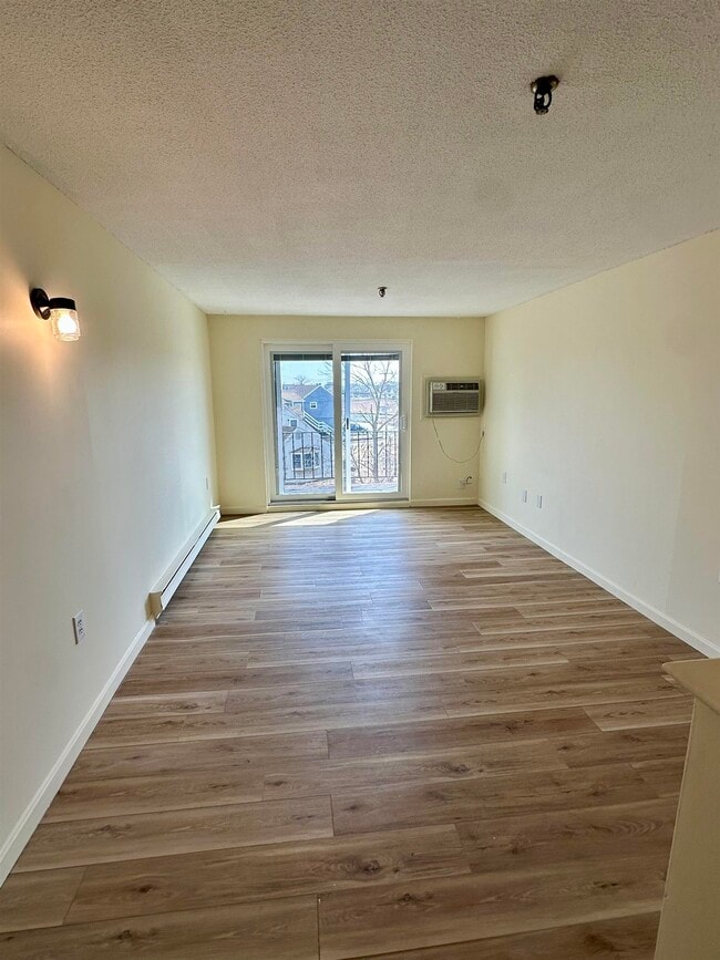 Photo - 502 High St Unit 305