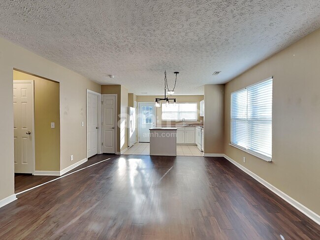 Photo - 1700 Stone Hollow Ct